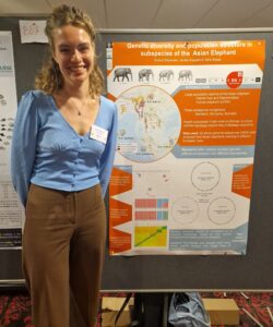 Emma Diepeveen presenting her winning poster during the conference